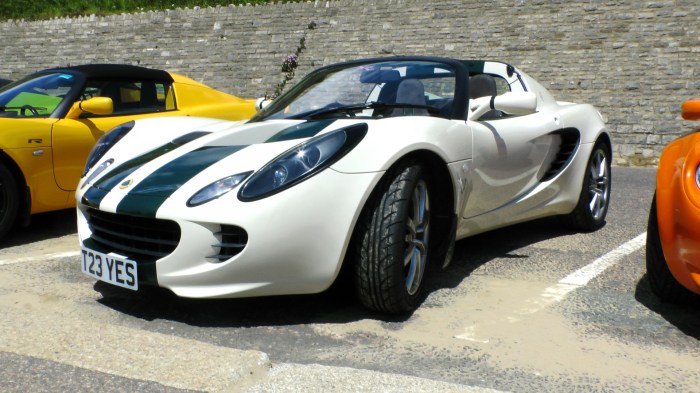Porsche car PNG image